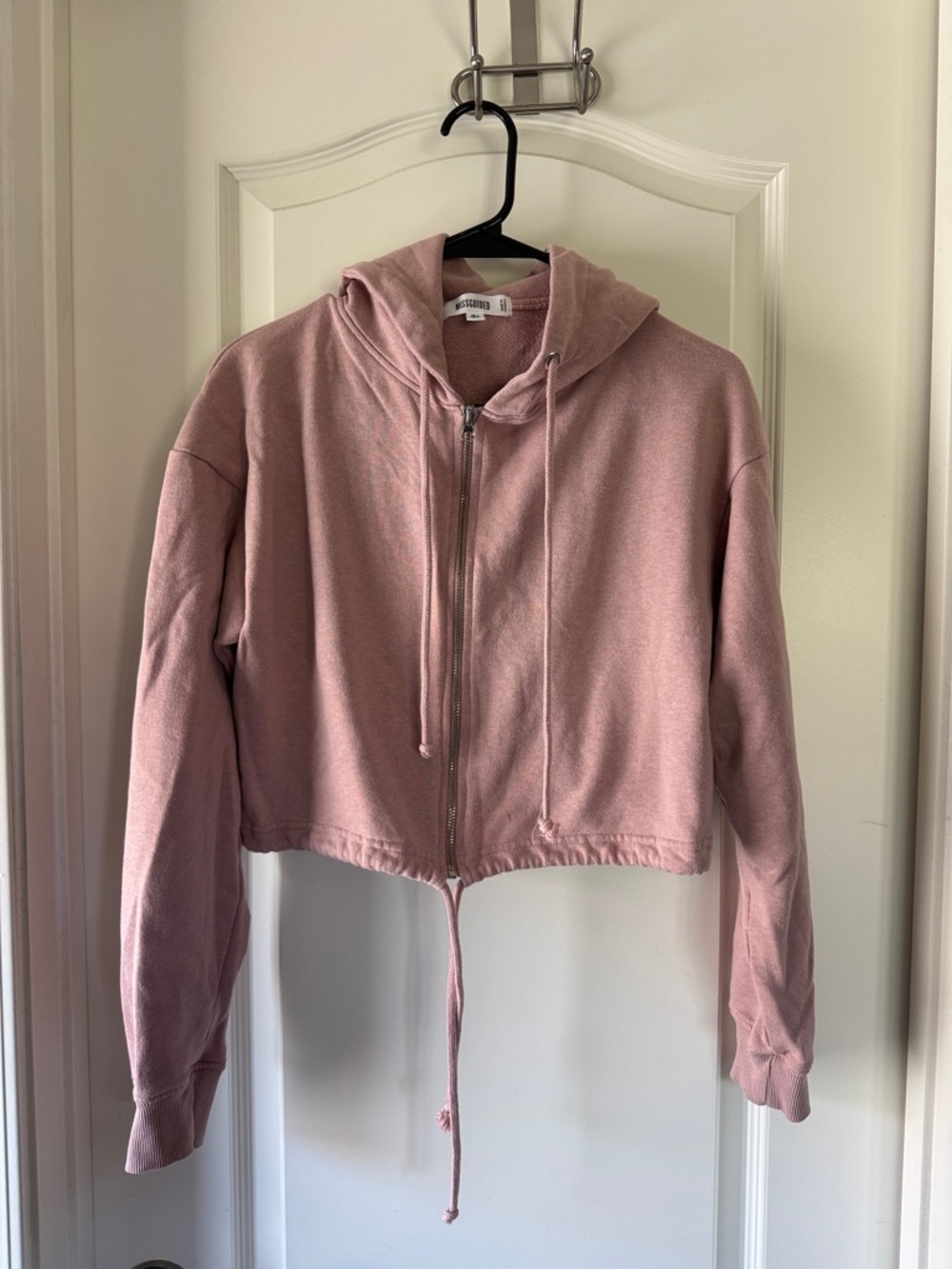 Missguided Cropped Zip-Up Hoodie in Dusty Pink / BB24